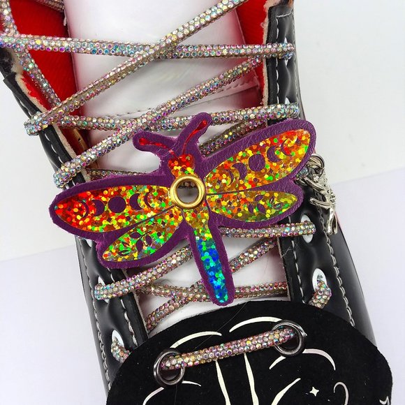 Roller Skate Dragonfly shoelace lock     dragonfly leather lace charm - Picture 1 of 8